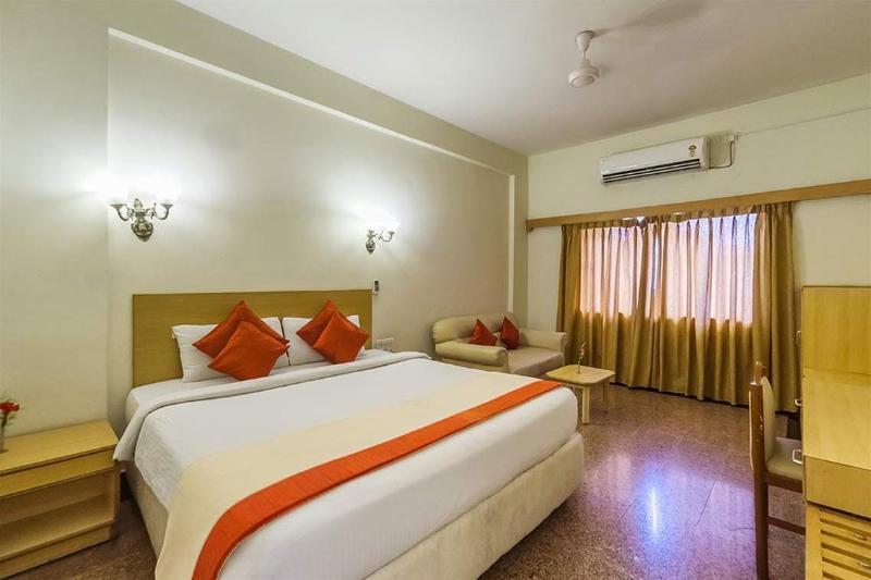 Hotel Mb International Palace Side Mysore Exterior photo