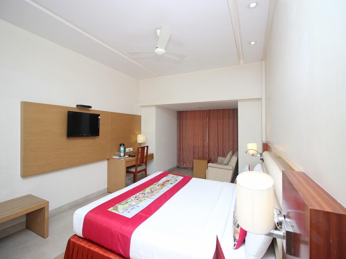 Hotel Mb International Palace Side Mysore Exterior photo